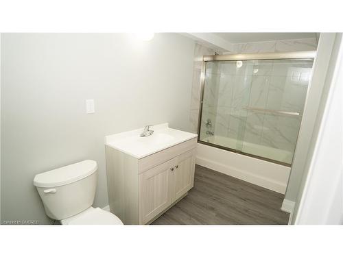 5 Woodelm Drive, St. Catharines, ON - Indoor Photo Showing Bathroom