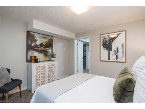 25 Duchess Drive, Cambridge, ON - Indoor Photo Showing Bedroom