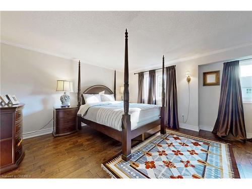 1196 Lindsay Drive, Oakville, ON - Indoor Photo Showing Bedroom