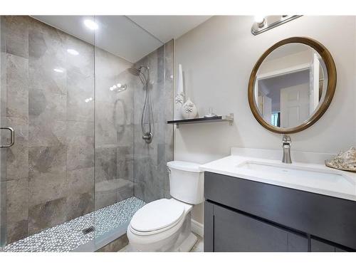 1196 Lindsay Drive, Oakville, ON - Indoor Photo Showing Bathroom