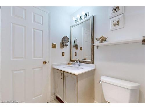 1196 Lindsay Drive, Oakville, ON - Indoor Photo Showing Bathroom