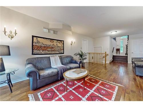 1196 Lindsay Drive, Oakville, ON - Indoor Photo Showing Living Room