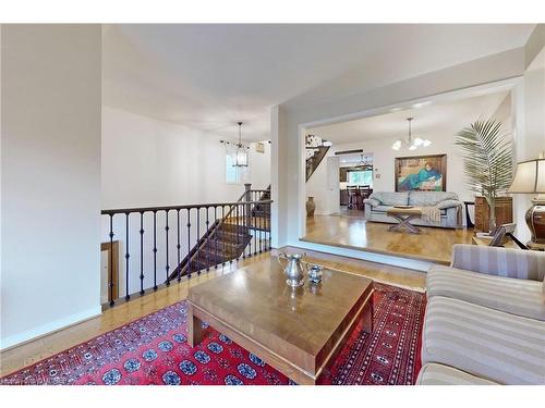 1196 Lindsay Drive, Oakville, ON - Indoor Photo Showing Living Room