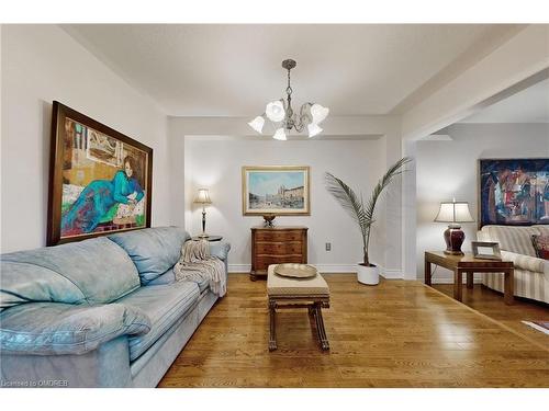 1196 Lindsay Drive, Oakville, ON - Indoor Photo Showing Living Room