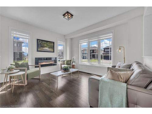 22 Ovation Drive, Thorold, ON - Indoor Photo Showing Living Room With Fireplace