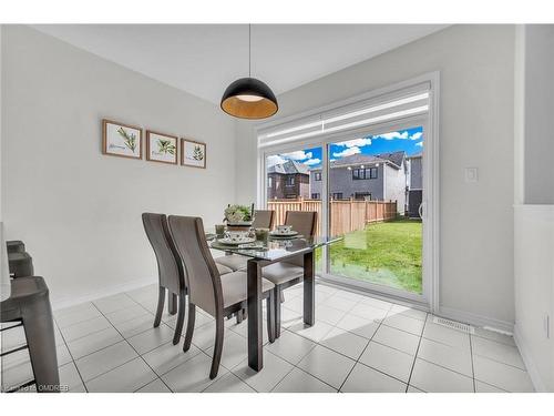 22 Ovation Drive, Thorold, ON - Indoor Photo Showing Dining Room