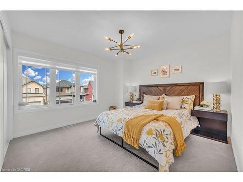 22 Ovation Drive, Thorold, ON - Indoor Photo Showing Bedroom