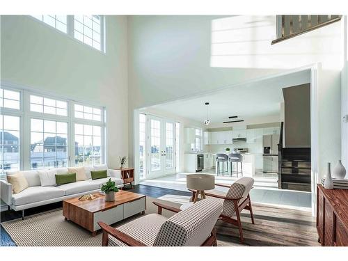 47 East Vista Terrace, Quinte West, ON - Indoor Photo Showing Living Room