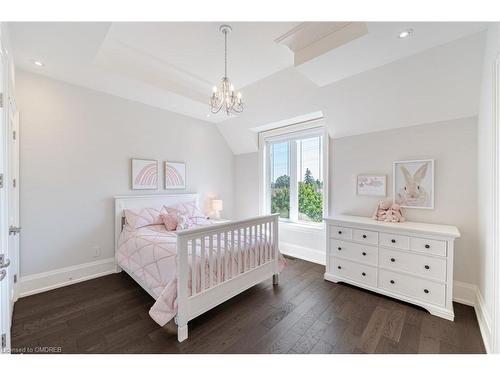 339 Morden Road, Oakville, ON - Indoor Photo Showing Bedroom