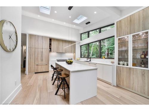 344 Dalewood Drive, Oakville, ON - Indoor Photo Showing Kitchen