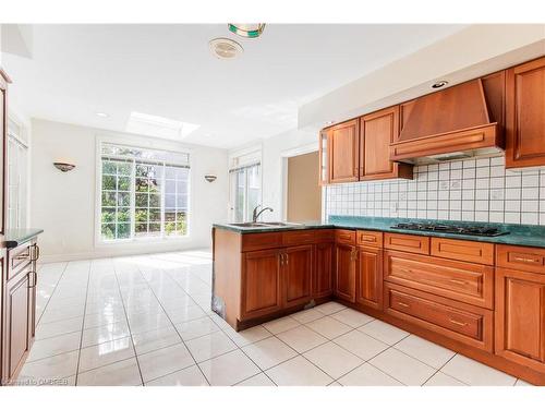 57 Orr Crescent, Stoney Creek, ON - Indoor Photo Showing Kitchen