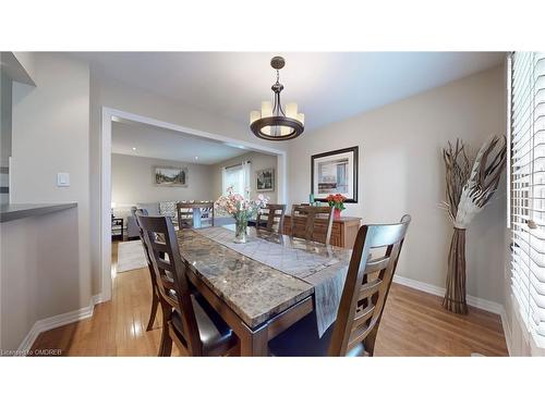 937 Burrows Gate, Milton, ON - Indoor Photo Showing Dining Room