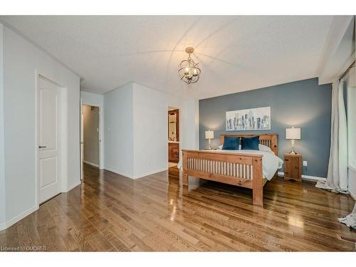 48B-1084 Queen Street W, Mississauga, ON - Indoor Photo Showing Bedroom