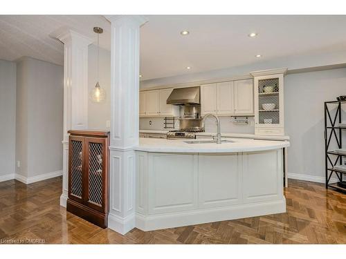 48B-1084 Queen Street W, Mississauga, ON - Indoor Photo Showing Kitchen