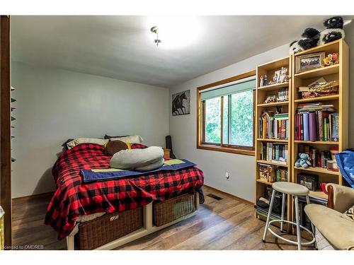 2532 Reid Side Road, Milton, ON - Indoor Photo Showing Bedroom