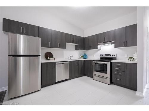 8-550 Grey Street, Brantford, ON - Indoor Photo Showing Kitchen