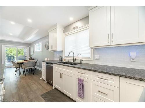 323 Regatta Drive, Welland, ON - Indoor Photo Showing Kitchen With Double Sink