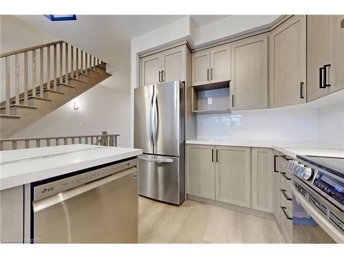 4-445 Ontario Street South Street, Milton, ON - Indoor Photo Showing Kitchen With Stainless Steel Kitchen