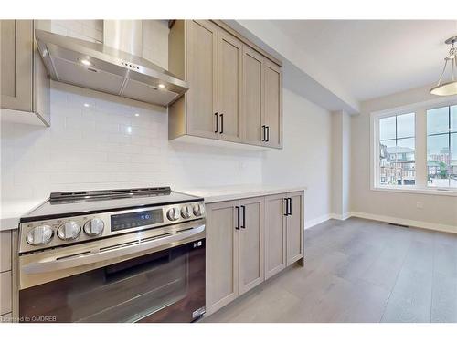 4-445 Ontario Street South Street, Milton, ON - Indoor Photo Showing Kitchen