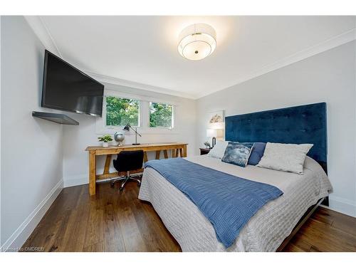 884 Hemlock Drive, Milton, ON - Indoor Photo Showing Bedroom