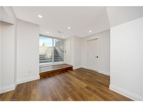 884 Hemlock Drive, Milton, ON - Indoor Photo Showing Other Room