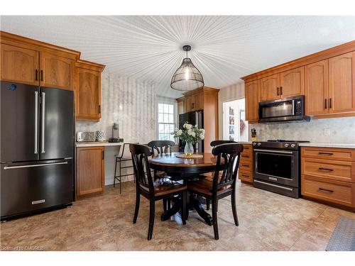 5777 Third Line, Guelph/Eramosa, ON - Indoor Photo Showing Kitchen