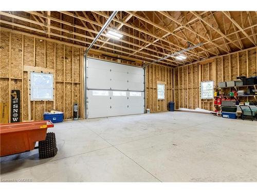 5777 Third Line, Guelph/Eramosa, ON - Indoor Photo Showing Garage