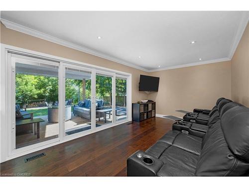 6739 Fifth Line, Milton, ON - Indoor Photo Showing Living Room