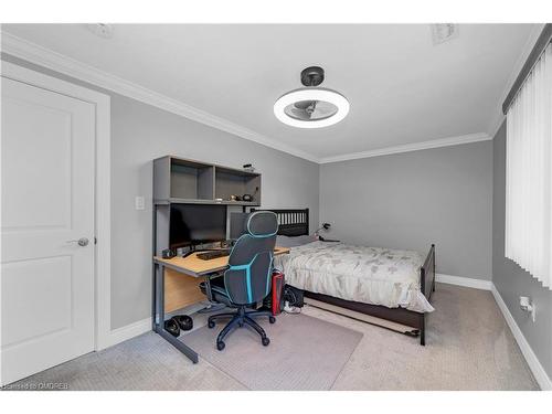 6739 Fifth Line, Milton, ON - Indoor Photo Showing Bedroom