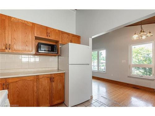 499 Scarborough Golf Club Road, Toronto, ON - Indoor Photo Showing Kitchen