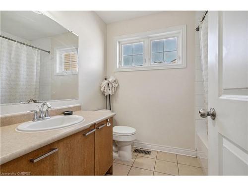 36 Chicory Crescent, St. Catharines, ON - Indoor Photo Showing Bathroom