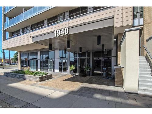 709-1940 Ironstone Drive, Burlington, ON - Outdoor With Balcony