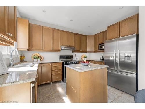 356 Nautical Boulevard, Oakville, ON - Indoor Photo Showing Kitchen