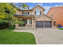 6886 Campbell Settler Court  Mississauga, ON L5W 1B3