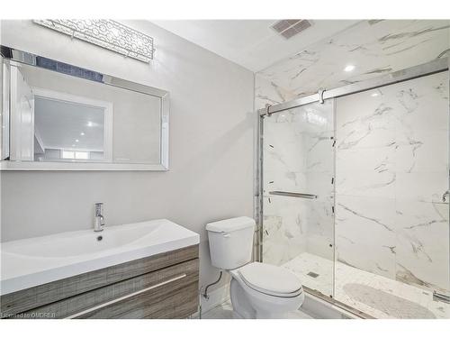 6886 Campbell Settler Court, Mississauga, ON - Indoor Photo Showing Bathroom