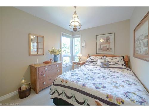 48-1250 Marlborough Court, Oakville, ON - Indoor Photo Showing Bedroom