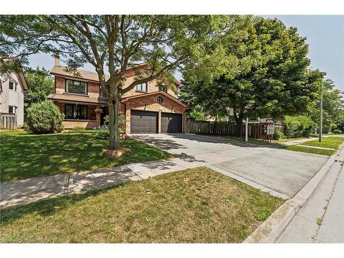 179 Romain Crescent, Oakville, ON - Outdoor