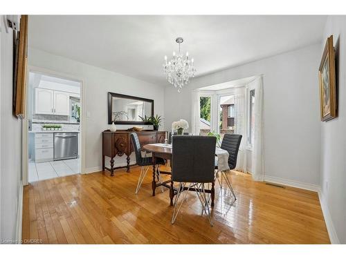 179 Romain Crescent, Oakville, ON - Indoor Photo Showing Dining Room