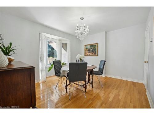 179 Romain Crescent, Oakville, ON - Indoor Photo Showing Dining Room