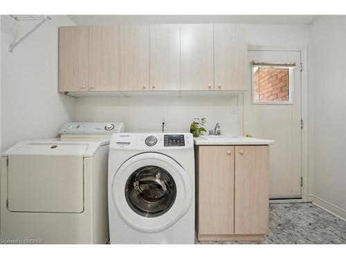 179 Romain Crescent, Oakville, ON - Indoor Photo Showing Laundry Room