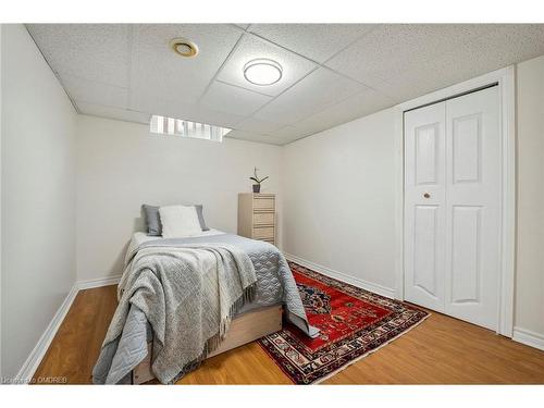 179 Romain Crescent, Oakville, ON - Indoor Photo Showing Bedroom