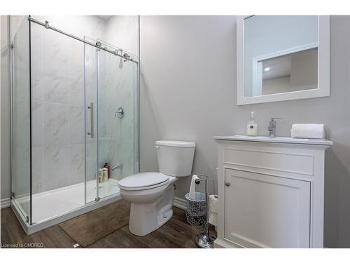 187 Beach Boulevard, Hamilton, ON - Indoor Photo Showing Bathroom