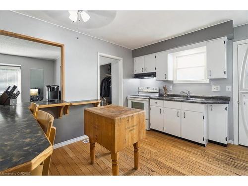 1317 Jalna Boulevard, London, ON - Indoor Photo Showing Kitchen