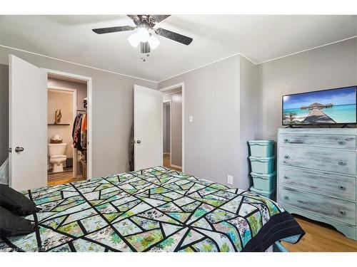 1317 Jalna Boulevard, London, ON - Indoor Photo Showing Bedroom