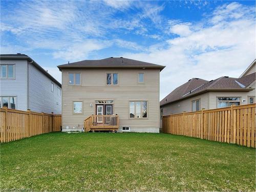 4 Hennessey Cres Crescent, Lindsay, ON - Outdoor With Exterior