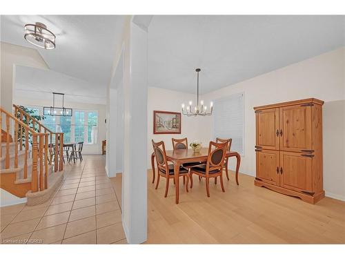 2343 Calloway Drive, Oakville, ON - Indoor Photo Showing Dining Room