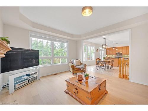 2343 Calloway Drive, Oakville, ON - Indoor Photo Showing Living Room