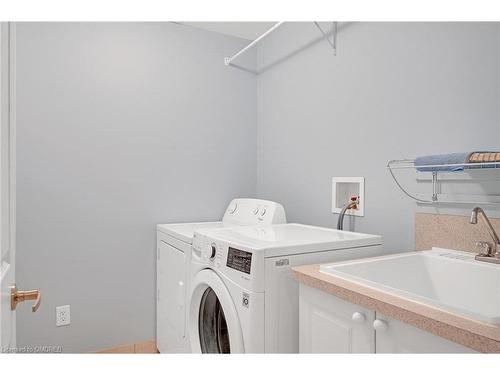 2343 Calloway Drive, Oakville, ON - Indoor Photo Showing Laundry Room