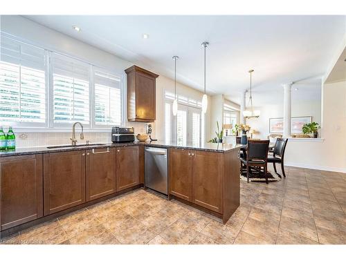 3396 Liptay Avenue, Oakville, ON - Indoor Photo Showing Kitchen