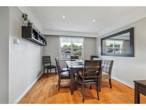 68 Wyngate Avenue, Stoney Creek, ON - Indoor Photo Showing Dining Room